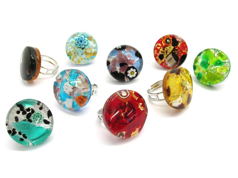Murano Glass round Rings, 25 mm in diameter ( AV0202 ) available in 11 different colours, made entirely handmade by Murano master glass-makers with the glass sheet technique, and silver 925 and gold 24 kt insertions, adjustable band in allergy-free metal.